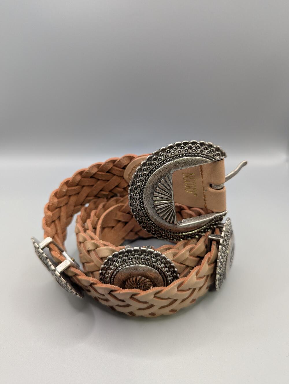 Nuovo Belt Womens L Beige Braided Leather Western Heart Concho Metal Buckle